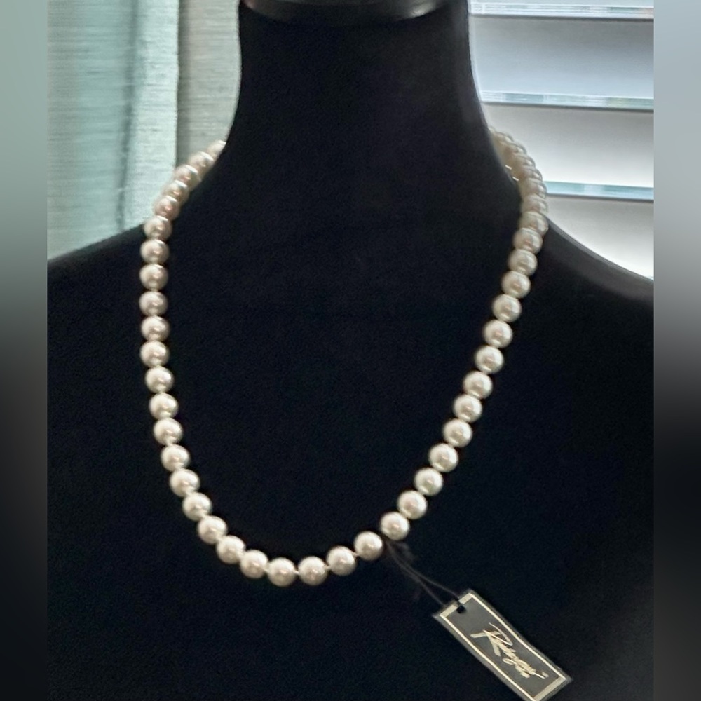 Beautiful Baroque Pearl Faux necklace 18” large pearls by Rendezvous